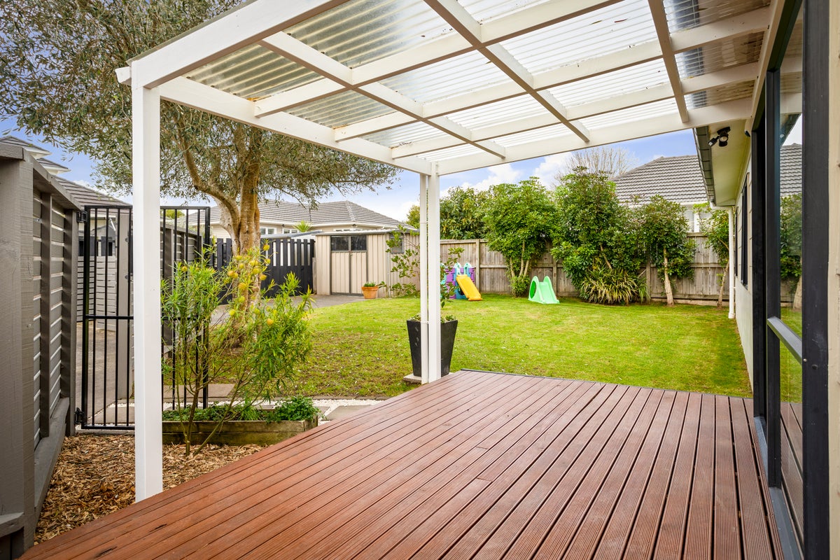 60A Kervil Avenue, Te Atatu Peninsula, Auckland - Carousel 2