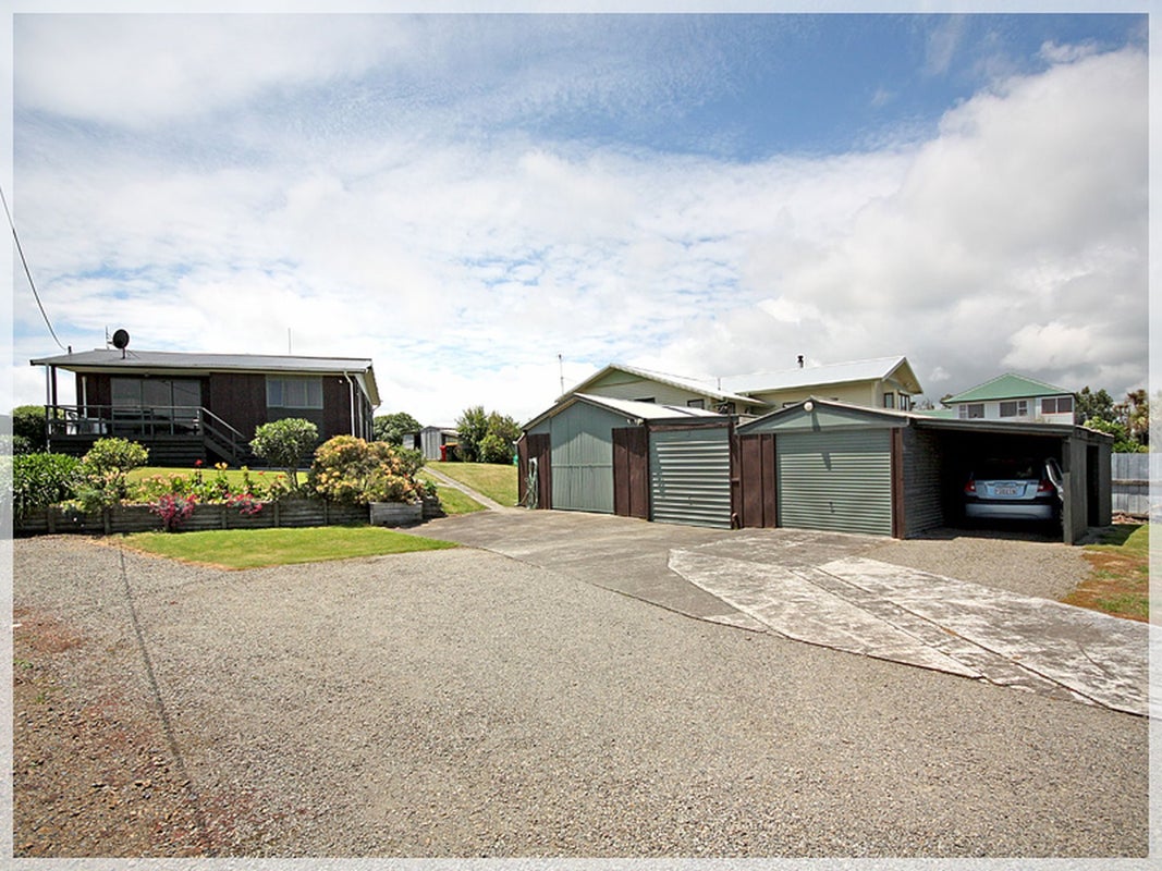 37 Shortt Street, Foxton Beach, Foxton - Carousel 2