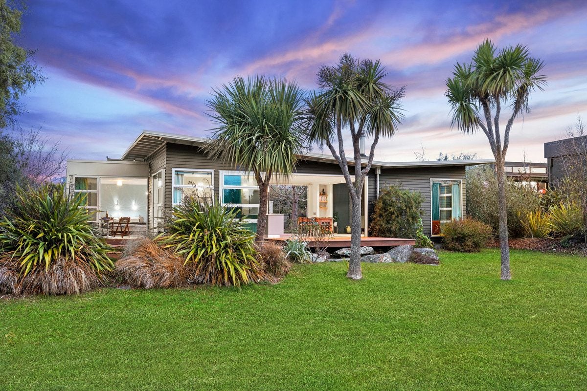 10 Bridgewater Terrace, Albert Town, Wanaka - Carousel 1