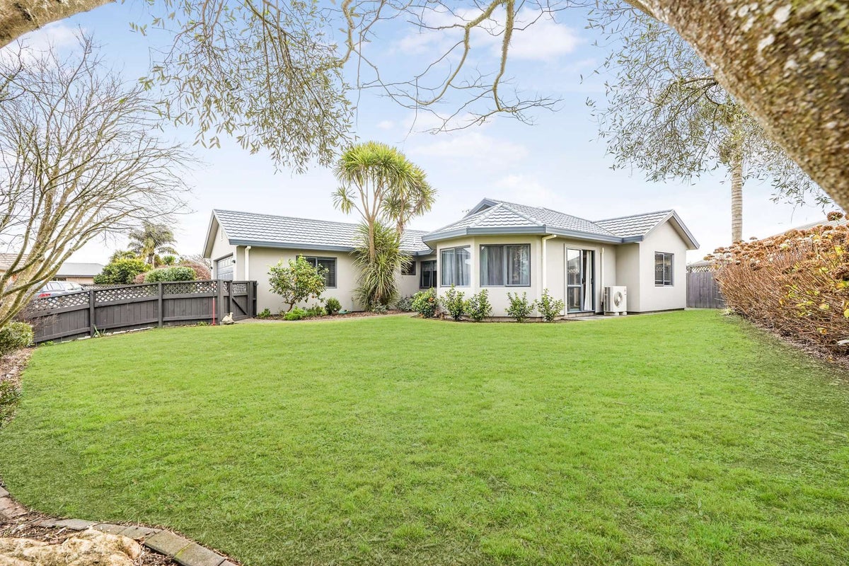 262 Thomas Road, Rototuna North, Hamilton - Carousel 1