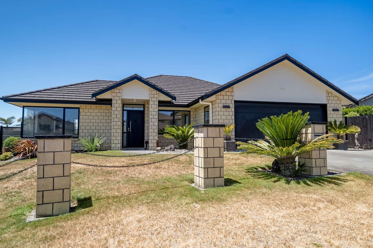 4 Stafford Rise, Owhata, Rotorua - Carousel 1