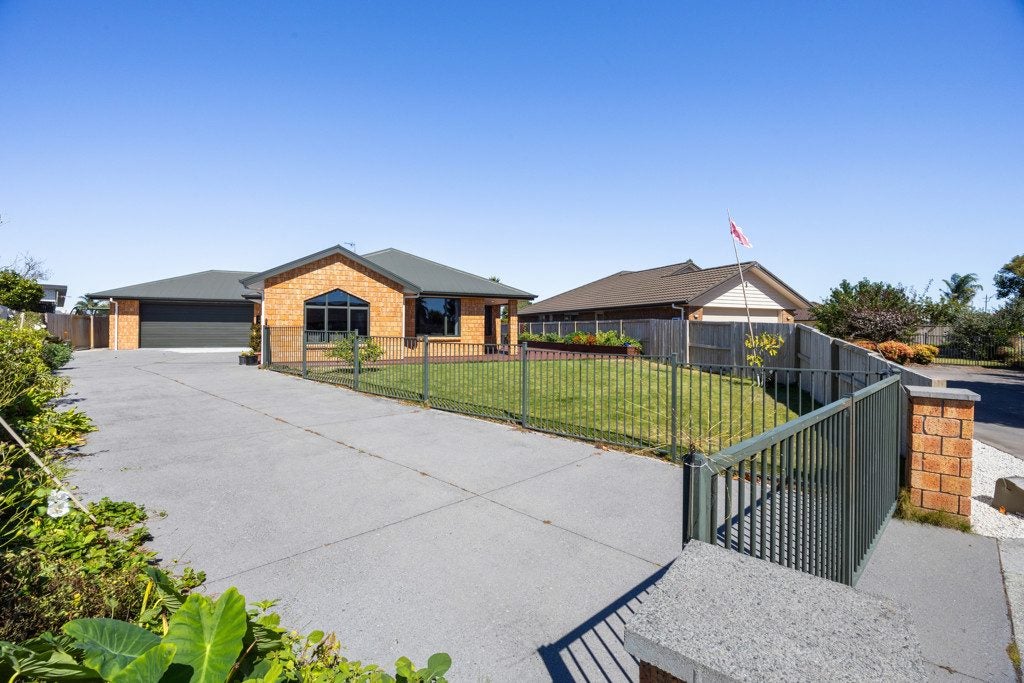 3 Sarah Court, Rototuna North, Hamilton - Carousel 1