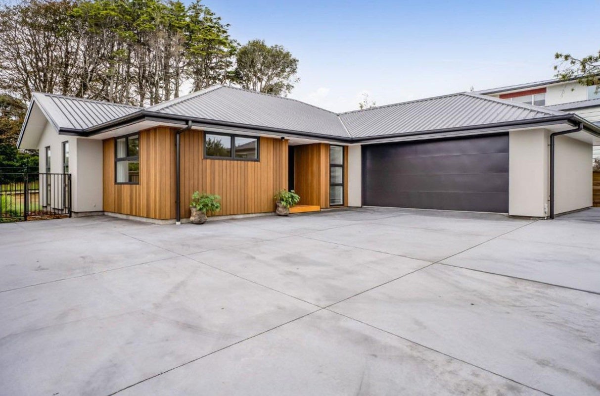 227A Tukapa Street, Westown, New Plymouth - Carousel 1