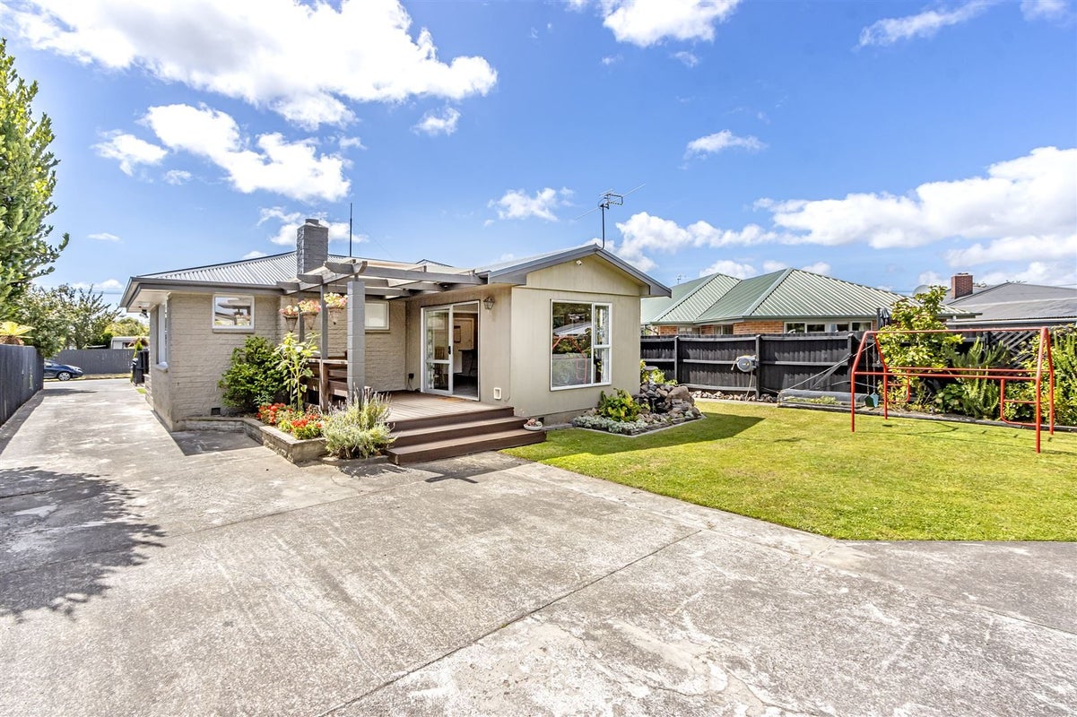 31 Ebony Street, Bishopdale, Christchurch - Carousel 21