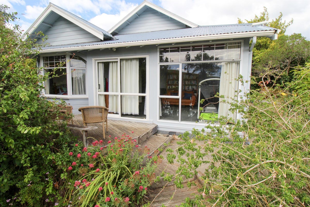 7 Solway Street, Holmes Hill, Oamaru - Carousel 1