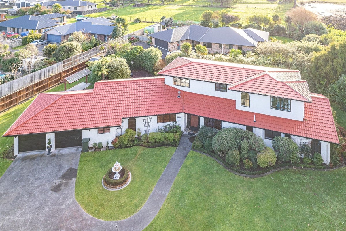 2/1 Chester Road, Springvale, Whanganui - Carousel 1