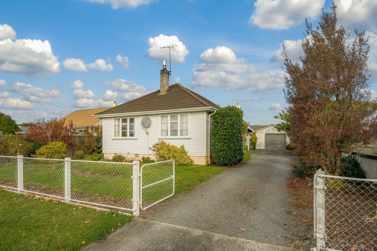 32 Litchfield Street, Redwoodtown, Blenheim - Carousel 1