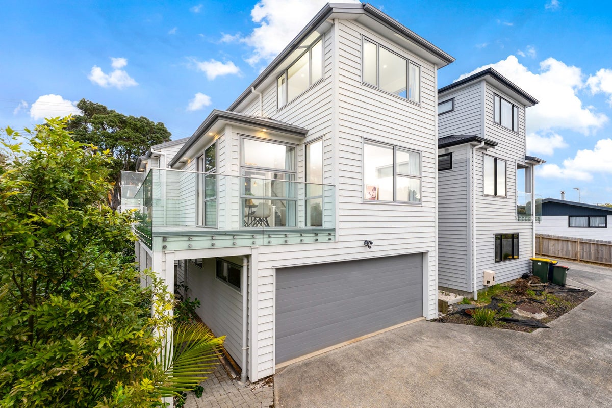 11 Manuwai Road, Torbay, North Shore City, Auckland - Carousel 1