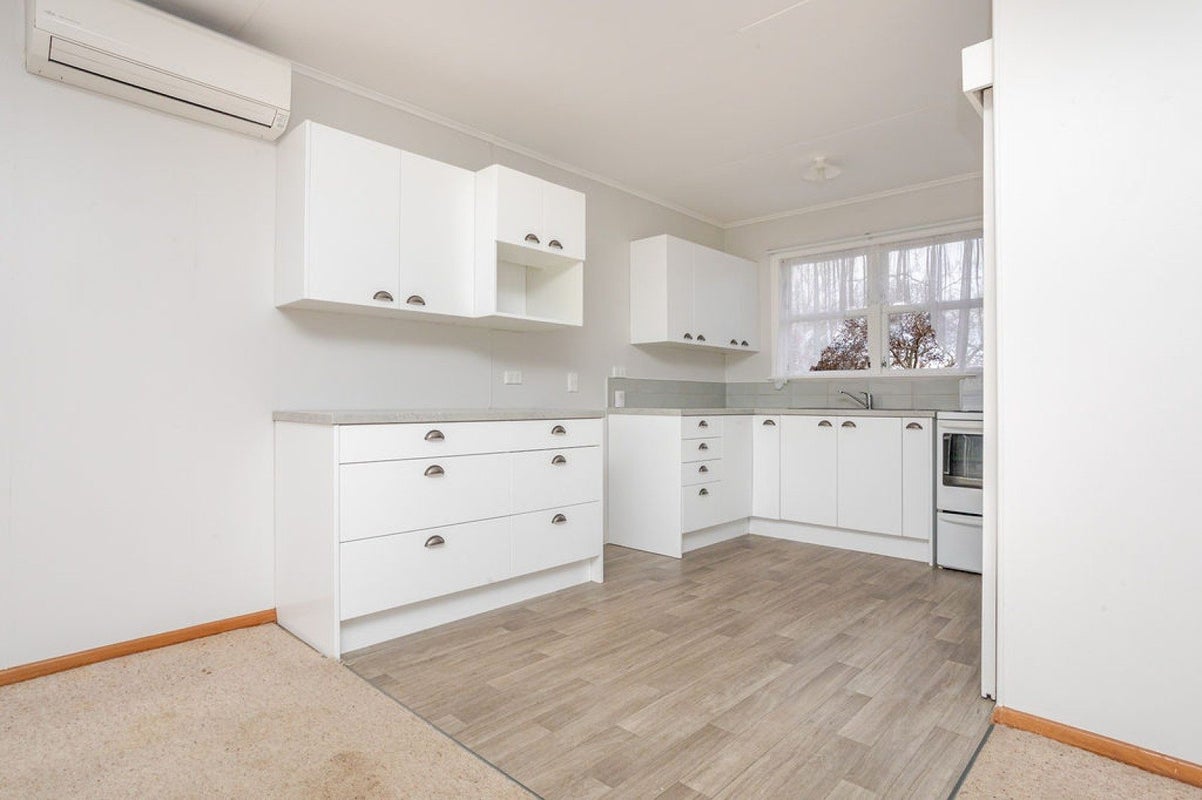 9/25 Queen Street, Dannevirke, Dannevirke - Carousel 2
