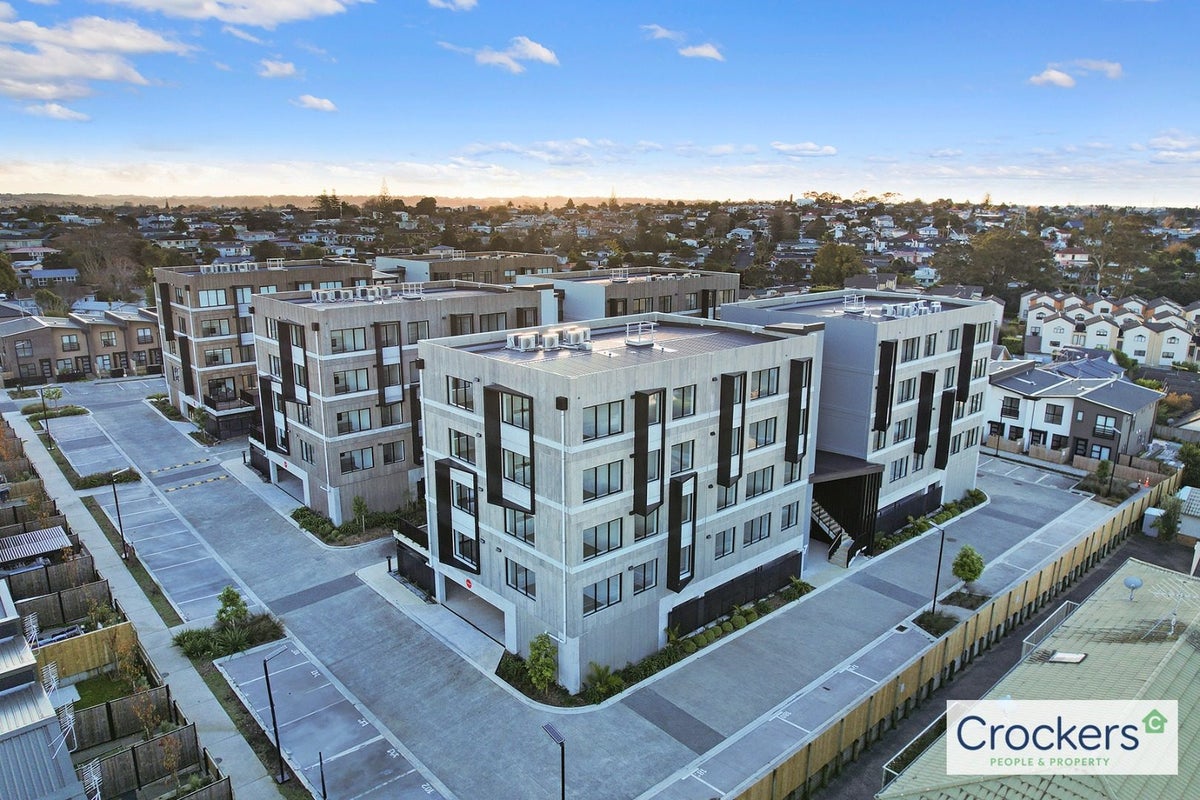 101/3 Rauemi Way, Te Atatu South, Auckland - Carousel 16