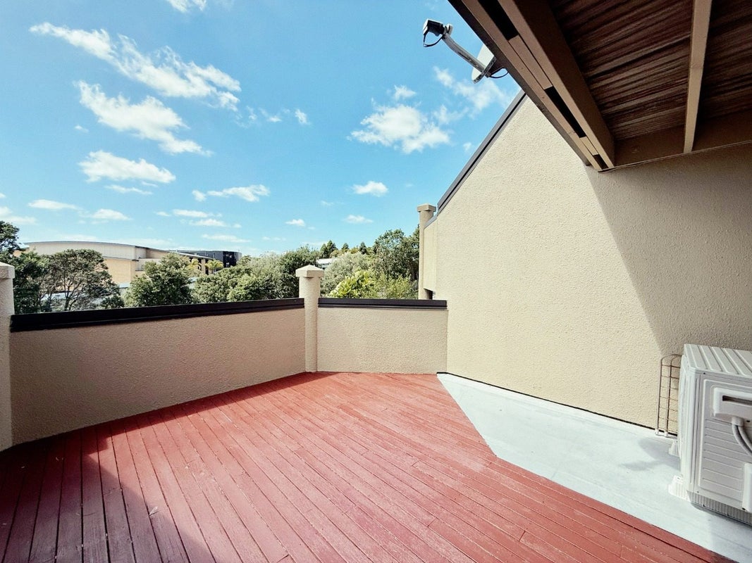 3/9 Pannill Place, Oteha, Auckland - Carousel 2