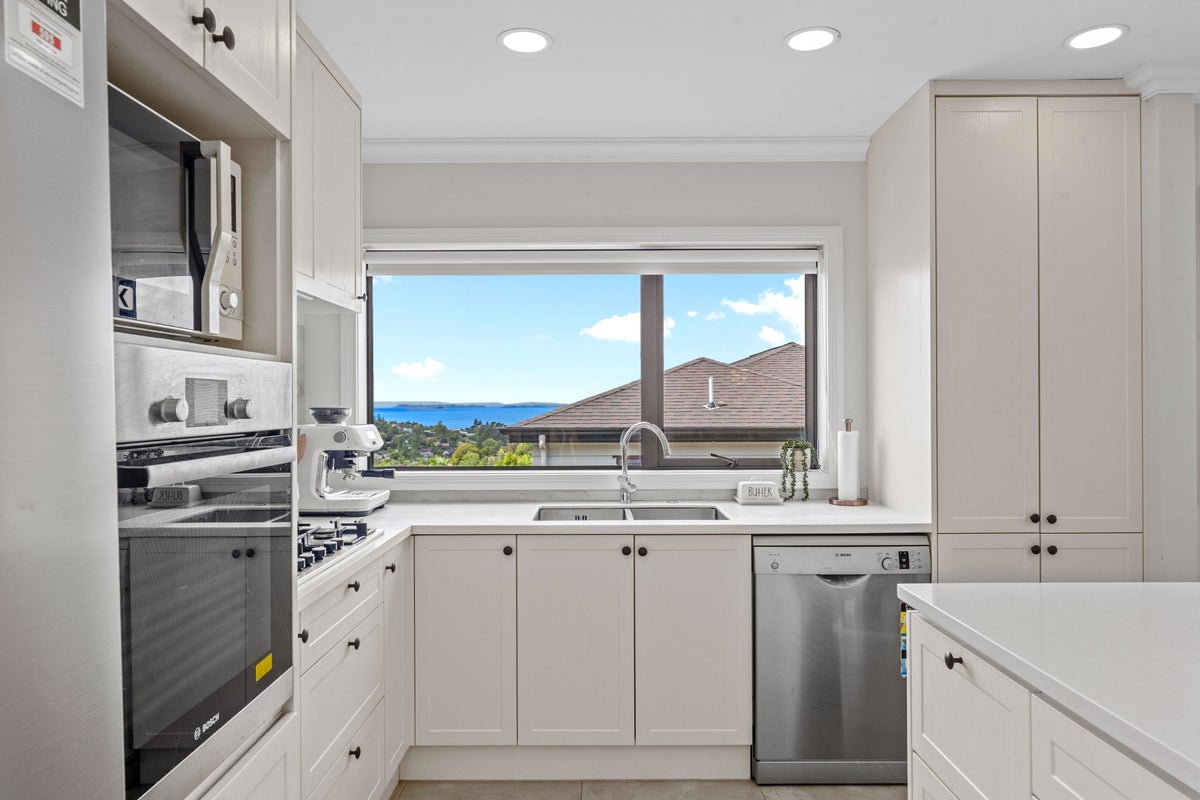 791B East Coast Road, Northcross, Auckland - Carousel 2