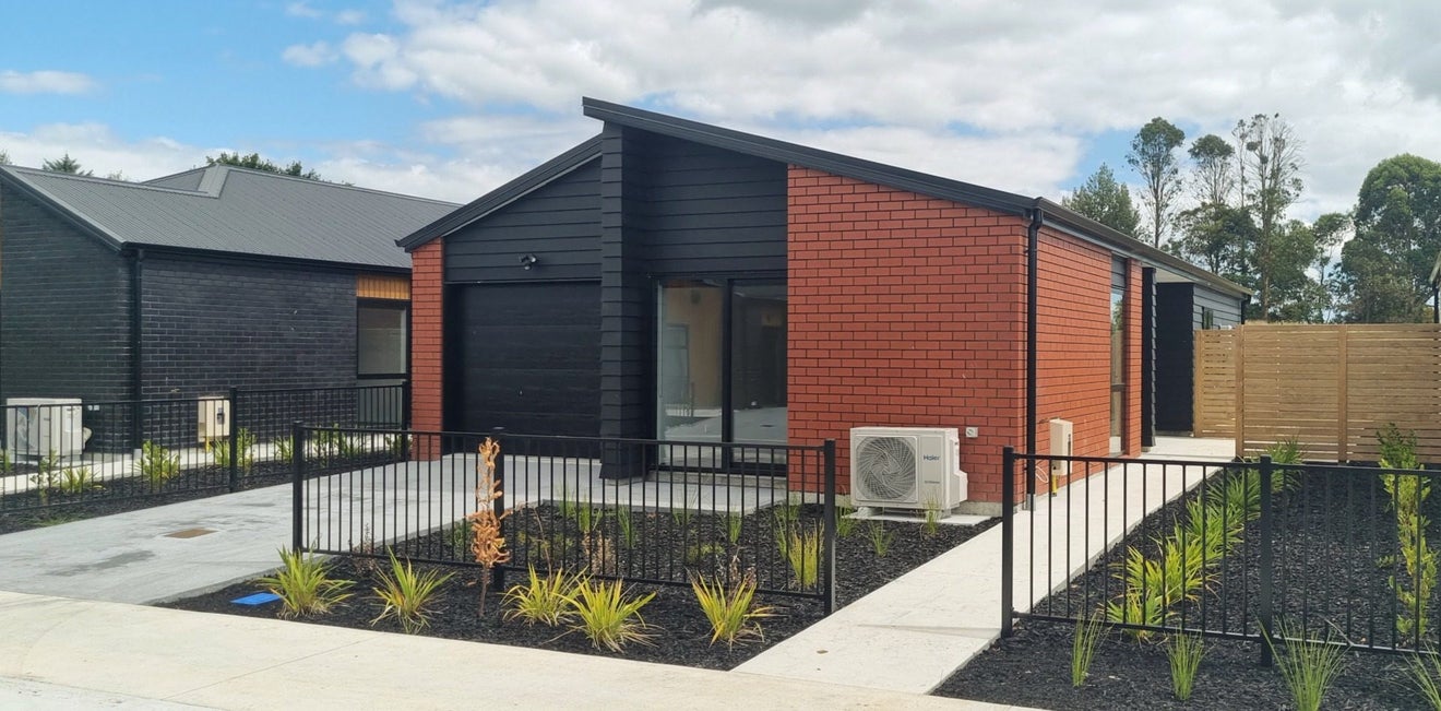 4 Ngarua Lane, HOROTIU, HAMILTON - Carousel 2