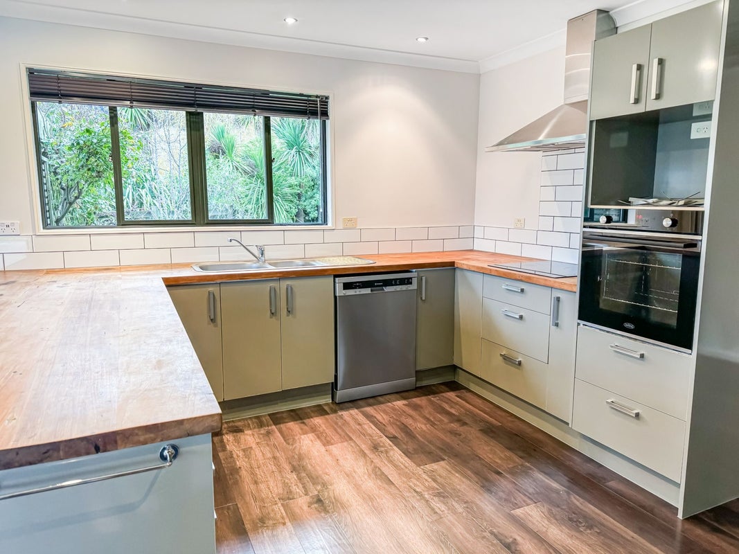 18 Cooks Lane, Heathcote Valley, Christchurch - Carousel 2