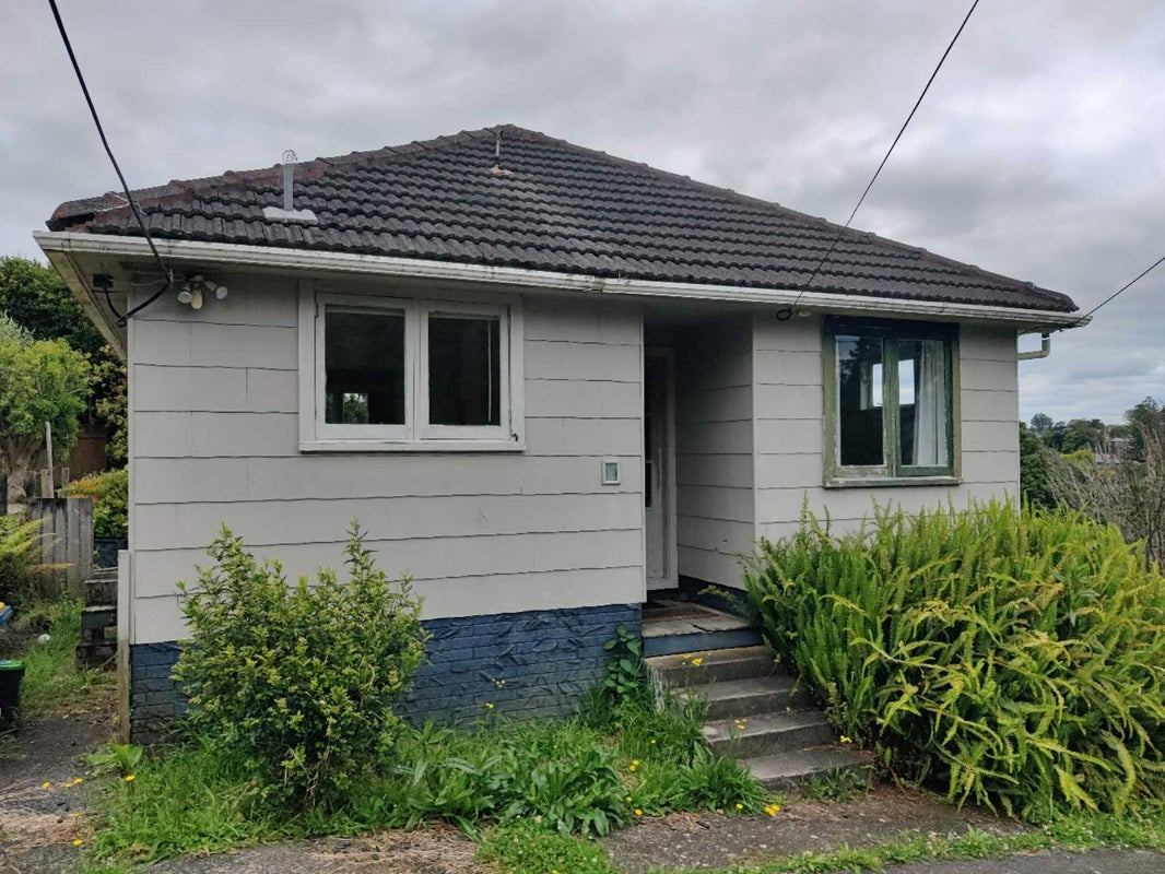 25 Verran Road, Birkenhead, Auckland - Carousel 1