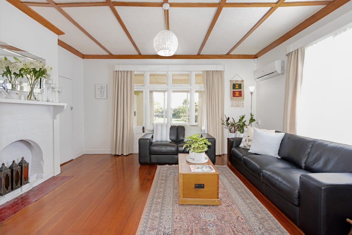 30A Nelson Crescent, Napier South, Napier - Carousel 2