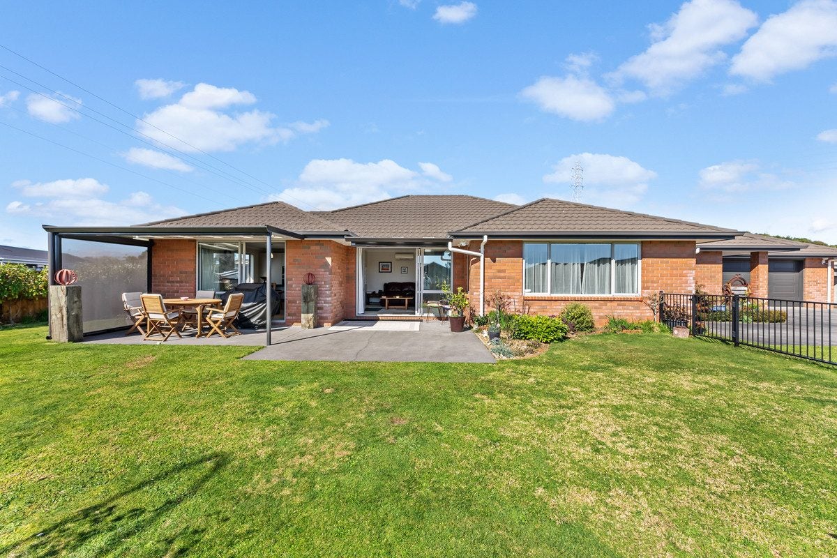 1 Honeyfield Drive, Whalers Gate, New Plymouth - Carousel 27