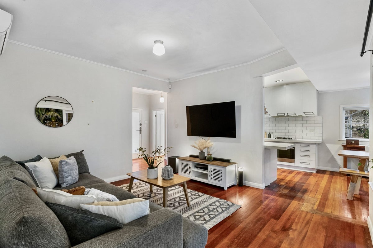2 Martin Avenue, Mount Albert, Auckland - Carousel 2