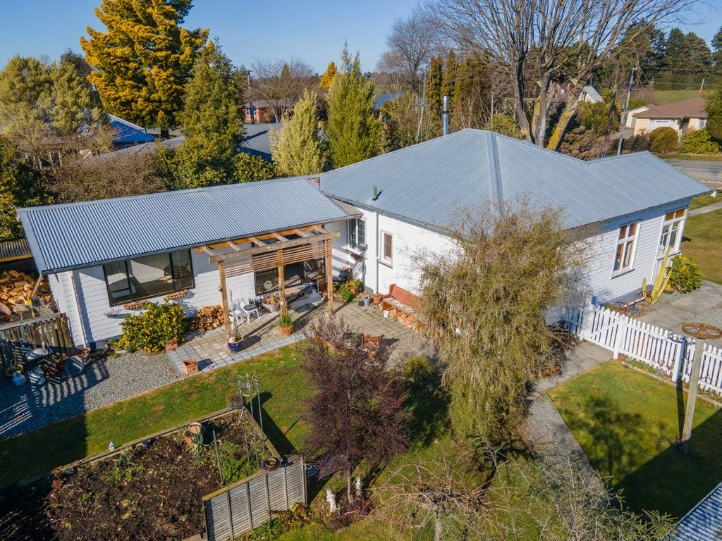 106 Mckenzie Street, Geraldine - Carousel 1