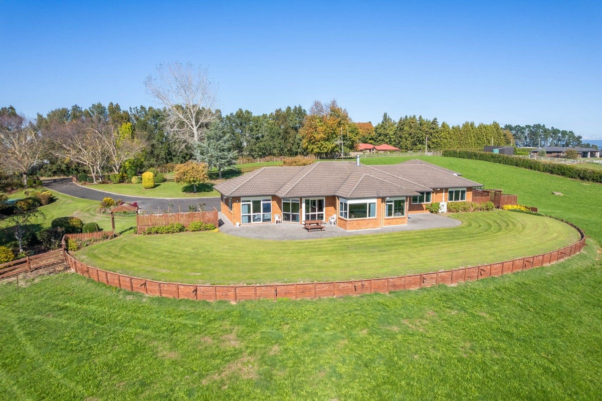 103 Jury Road, Ngahinapouri, Hamilton - Carousel 1