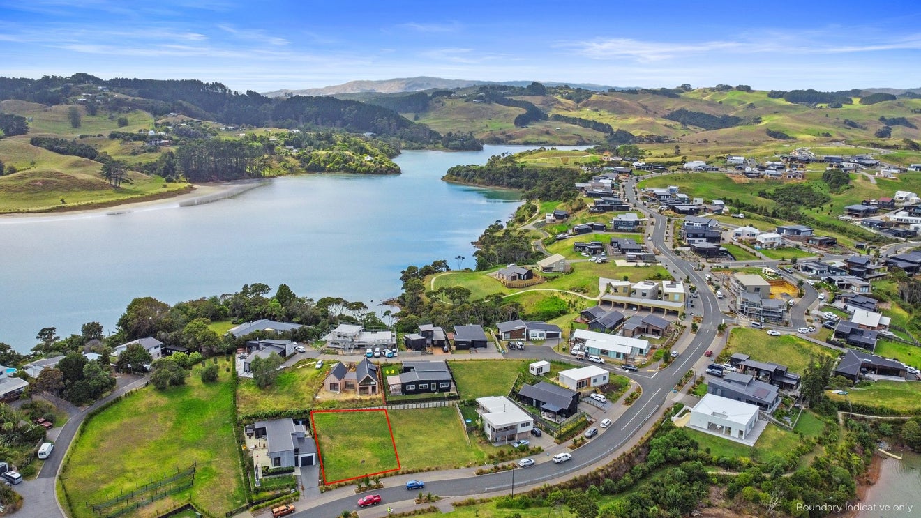 7 Rangitahi Road, Raglan, Raglan - Carousel 1