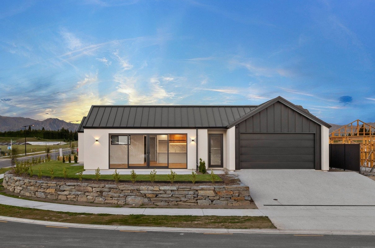 12 Mason Street, WANAKA - Carousel 19