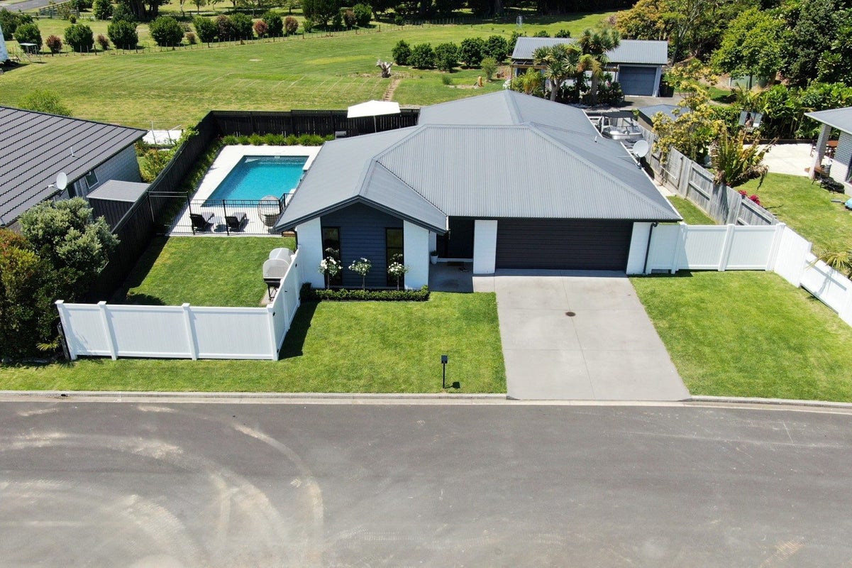5 Anatere Rise, Athenree, Katikati - Carousel 1
