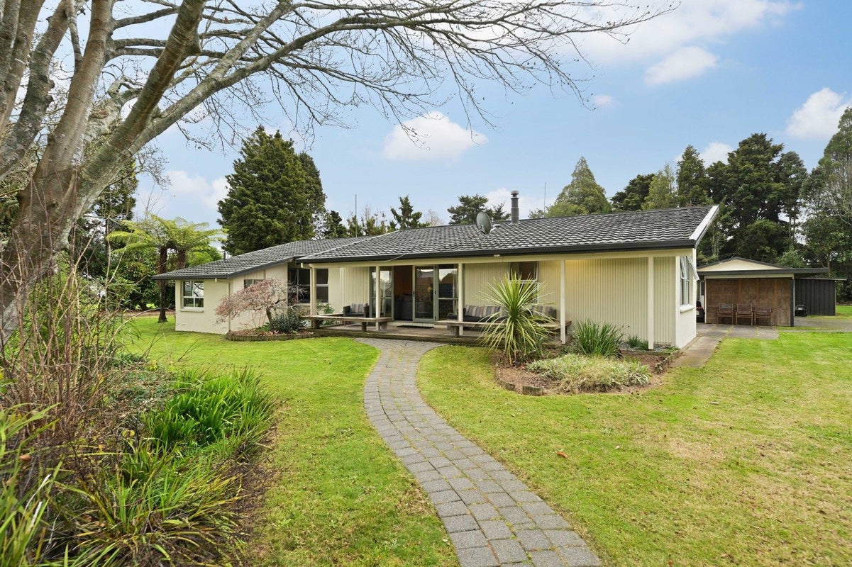46 Devine Road, Tamahere, Hamilton - Carousel 1