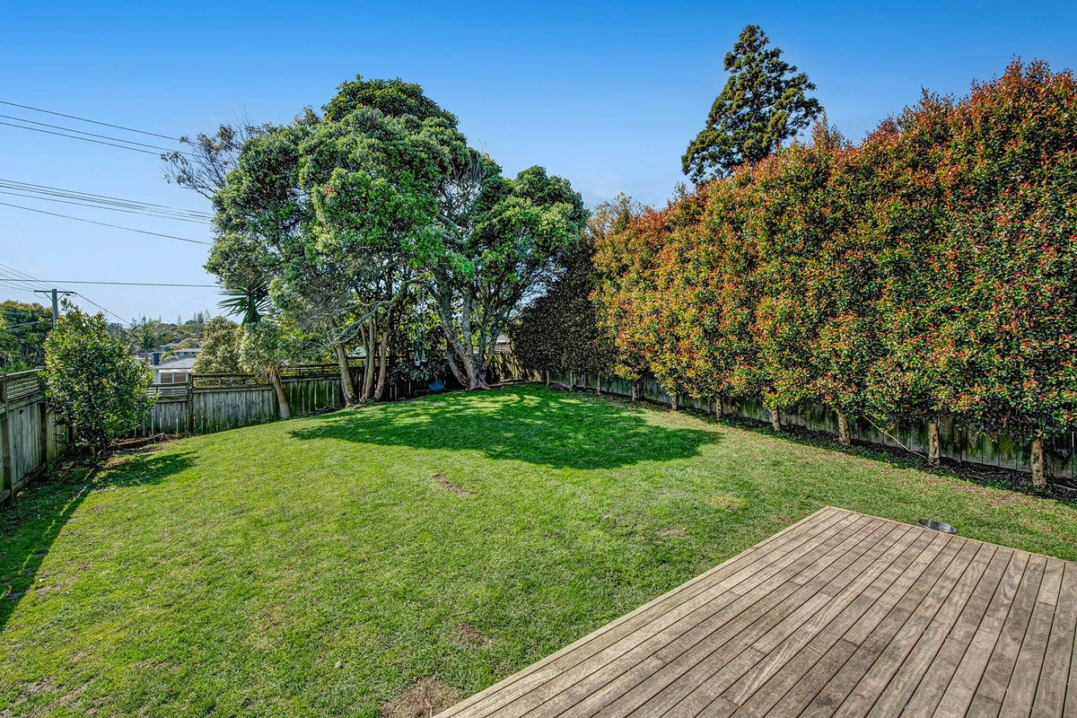 1/16 Stanley Road, Glenfield, Auckland - Carousel 2