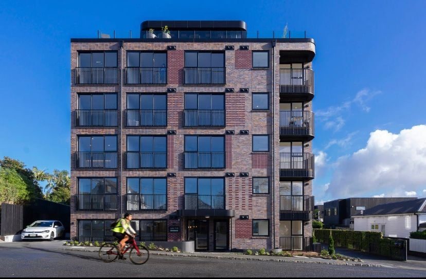 406/2 Finch Street, Morningside, Auckland - Carousel 2