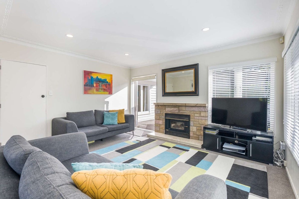 11A Locke Avenue, Mount Roskill, Auckland - Carousel 2