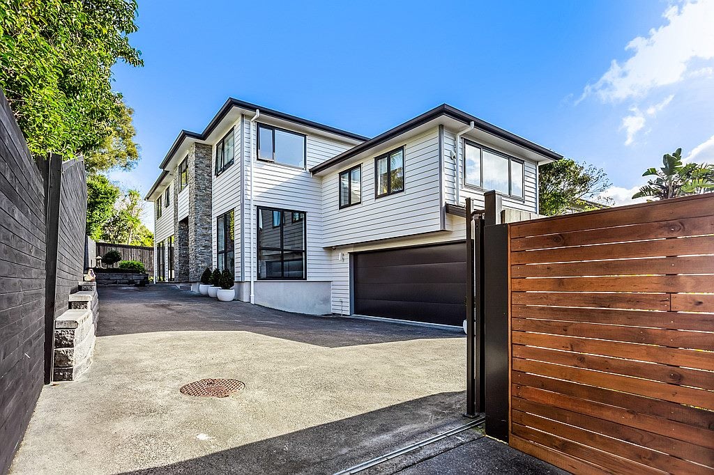34A Lyons Avenue, Murrays Bay, Auckland - Carousel 1