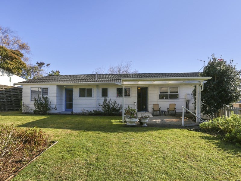 28 Riversdale Drive, Merrilands, New Plymouth - Carousel 18