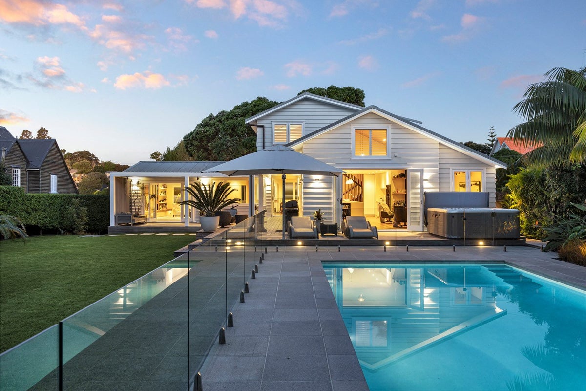 40 Ranui Road, Remuera, Auckland - Carousel 2