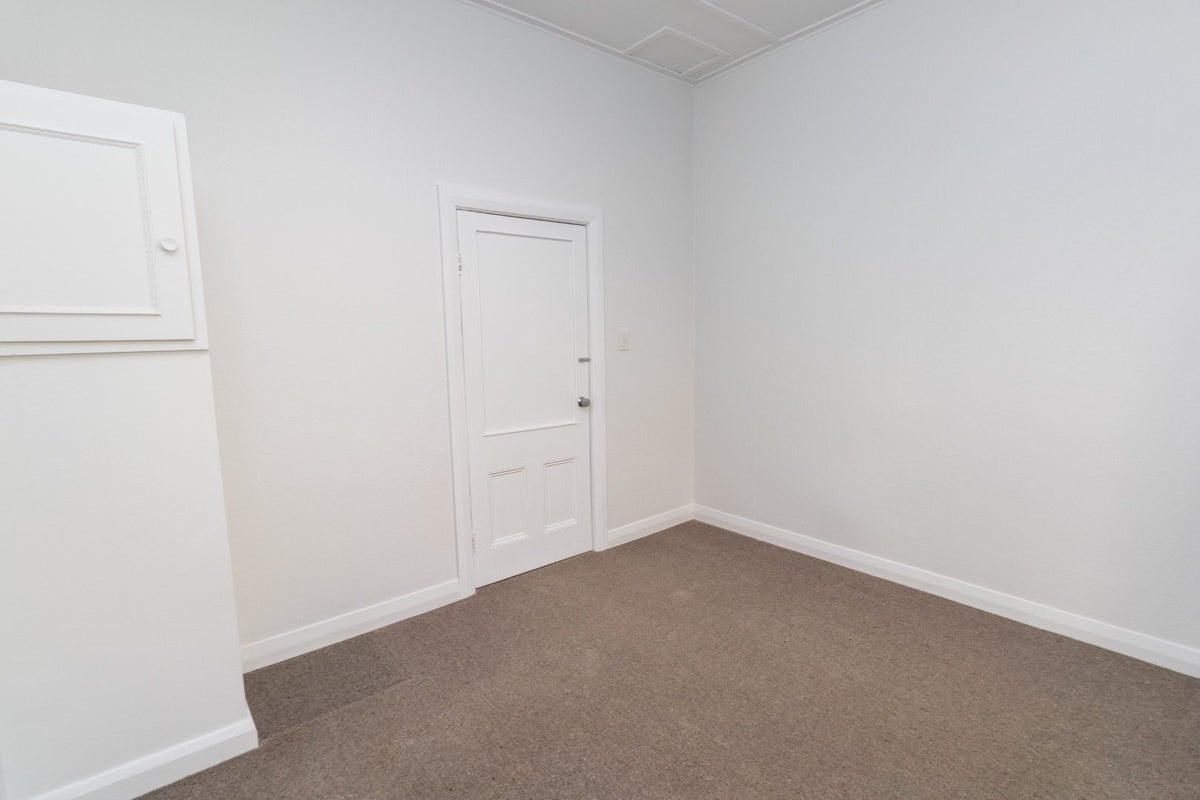 197 Aro Street, Aro Valley, Wellington - Carousel 17