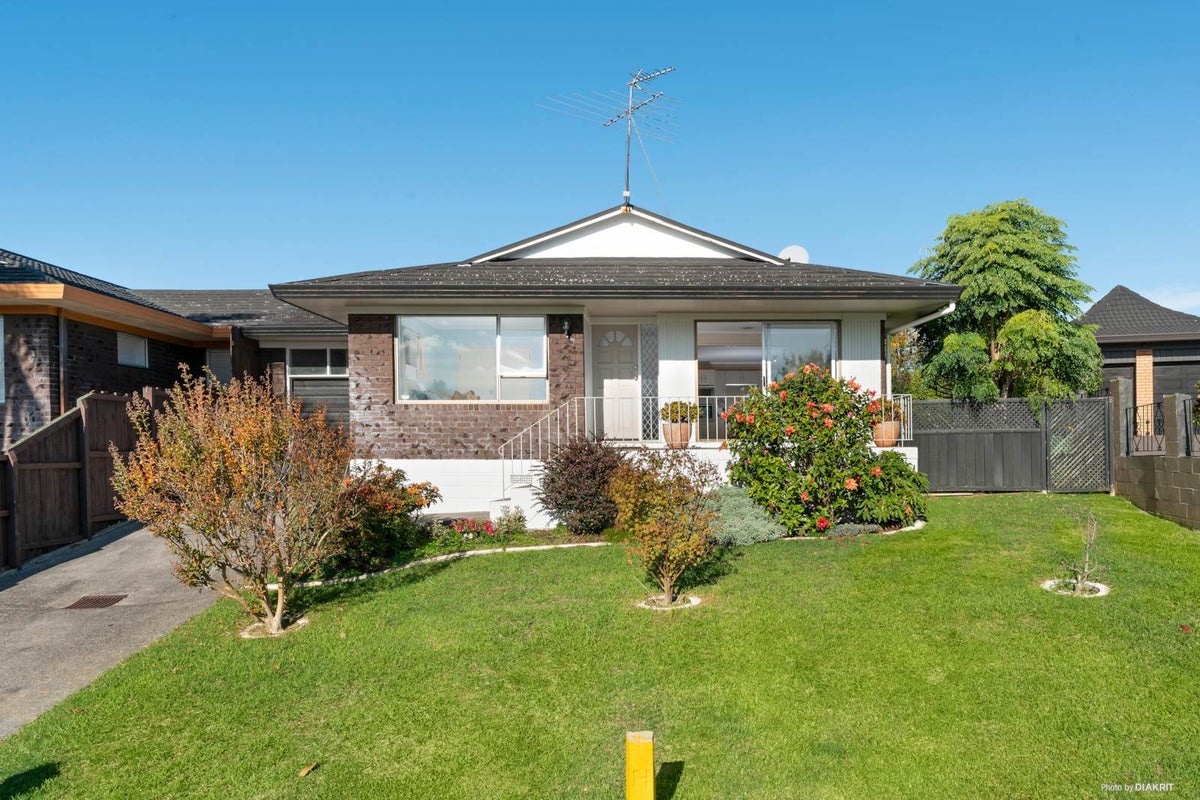 2/43 Fratley Avenue, Farm Cove, Auckland - Carousel 1