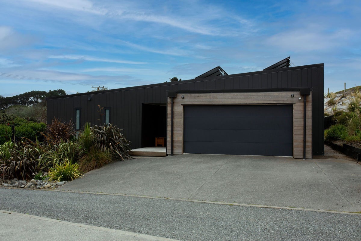 35 Paetawa Road, Peka Peka, Waikanae - Carousel 2