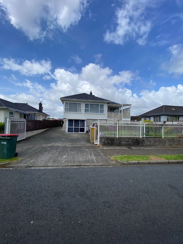 27 Glen Avenue, Papatoetoe, Auckland - Carousel 27