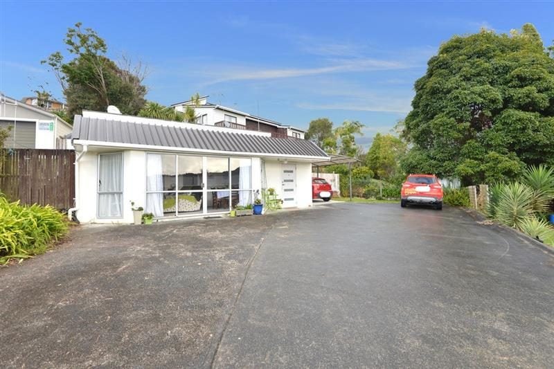 8B Mountain Road, Morningside, Whangarei - Carousel 1