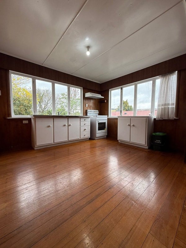 1/144 Kolmar Road, Papatoetoe, Auckland - Carousel 2