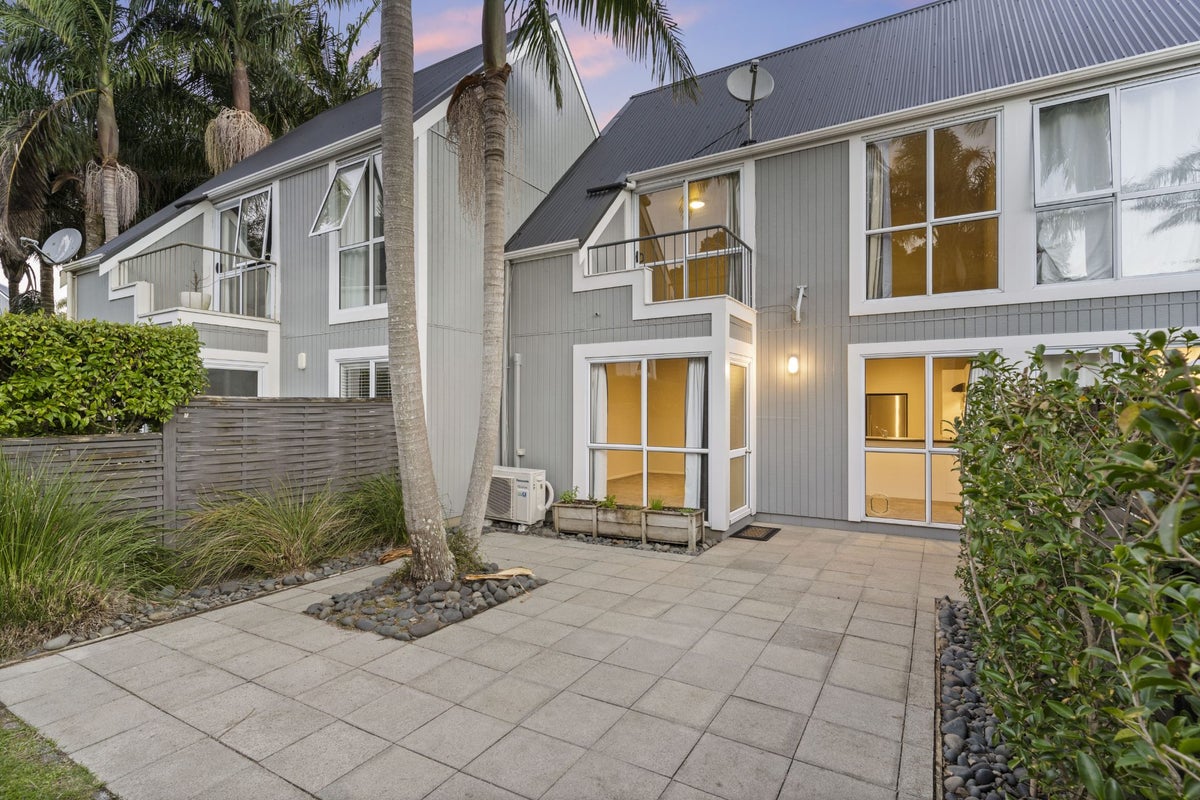 14/33 School Road, Kingsland, Auckland - Carousel 1
