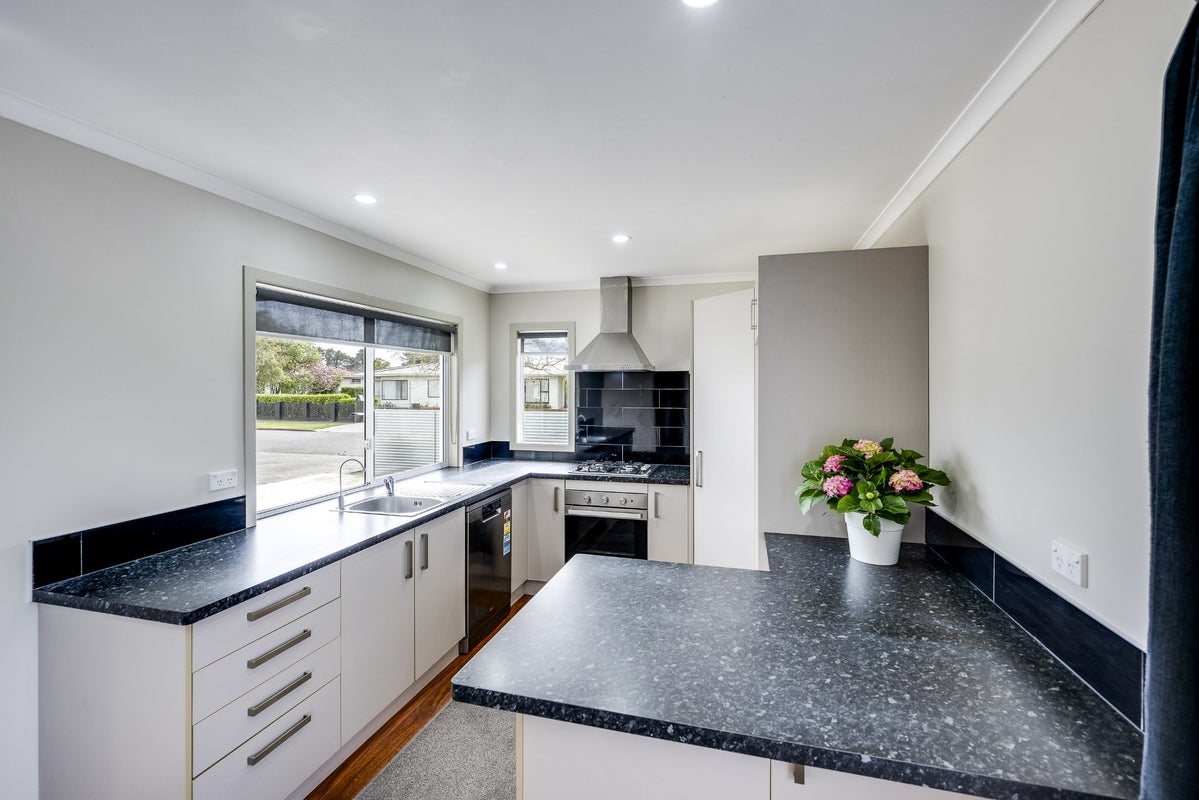 4 Tyndale Street, Onekawa, Napier - Carousel 2