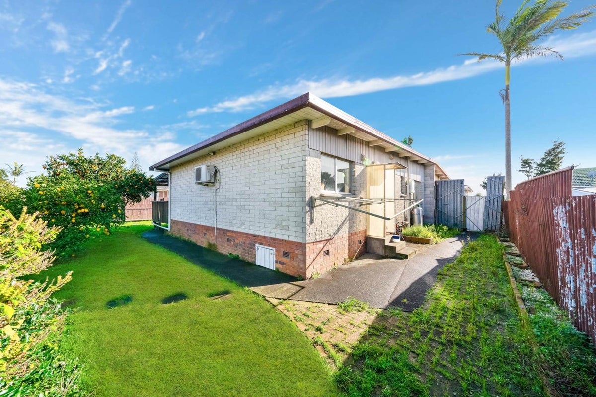 3/13 Wentworth Avenue, Papatoetoe, Auckland - Carousel 1