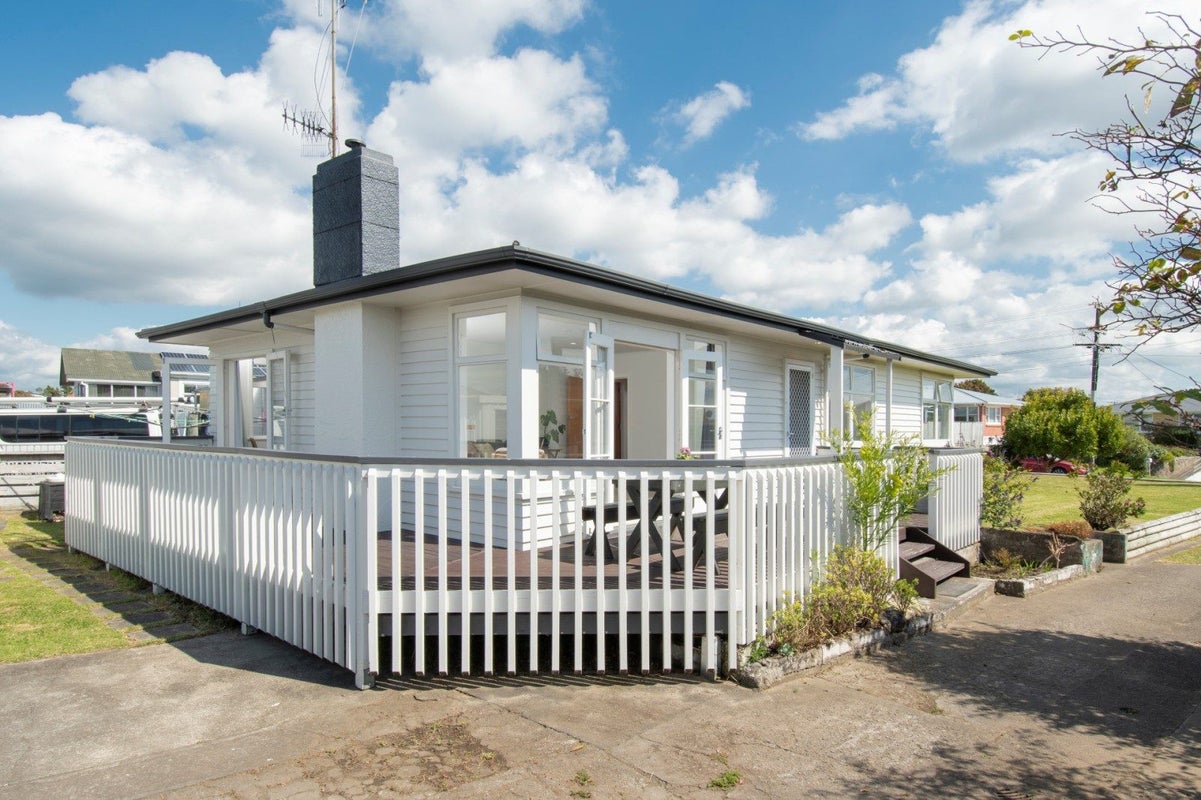 56A Hynds Road, Gate Pa, Tauranga - Carousel 1