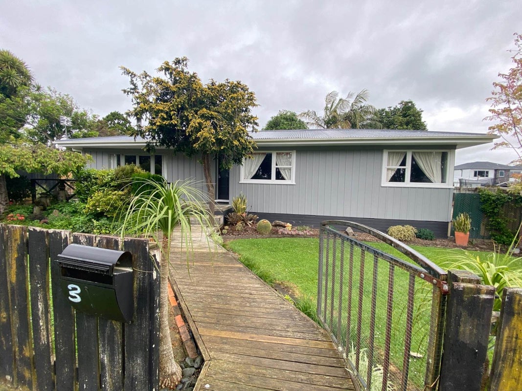 3 Estuary Road, Weymouth, Auckland - Carousel 1