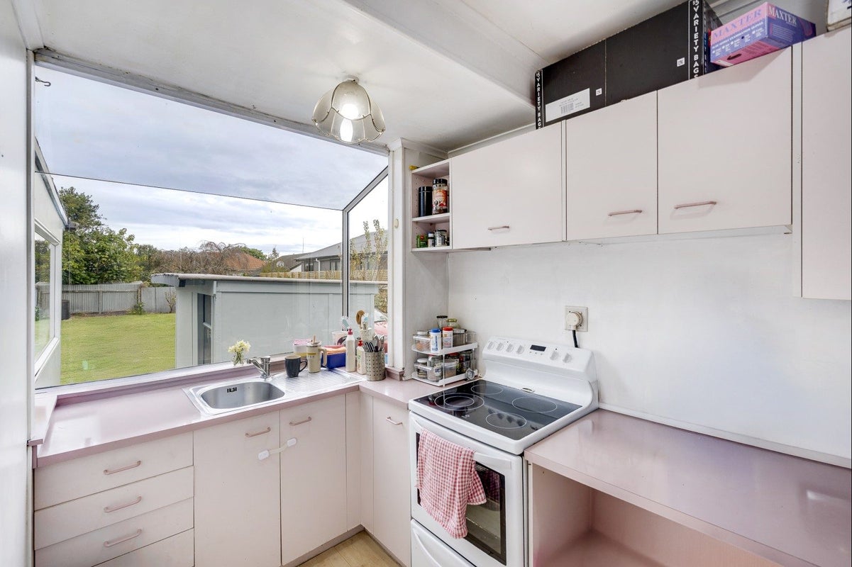 57 Taradale Road, Onekawa, Napier - Carousel 2