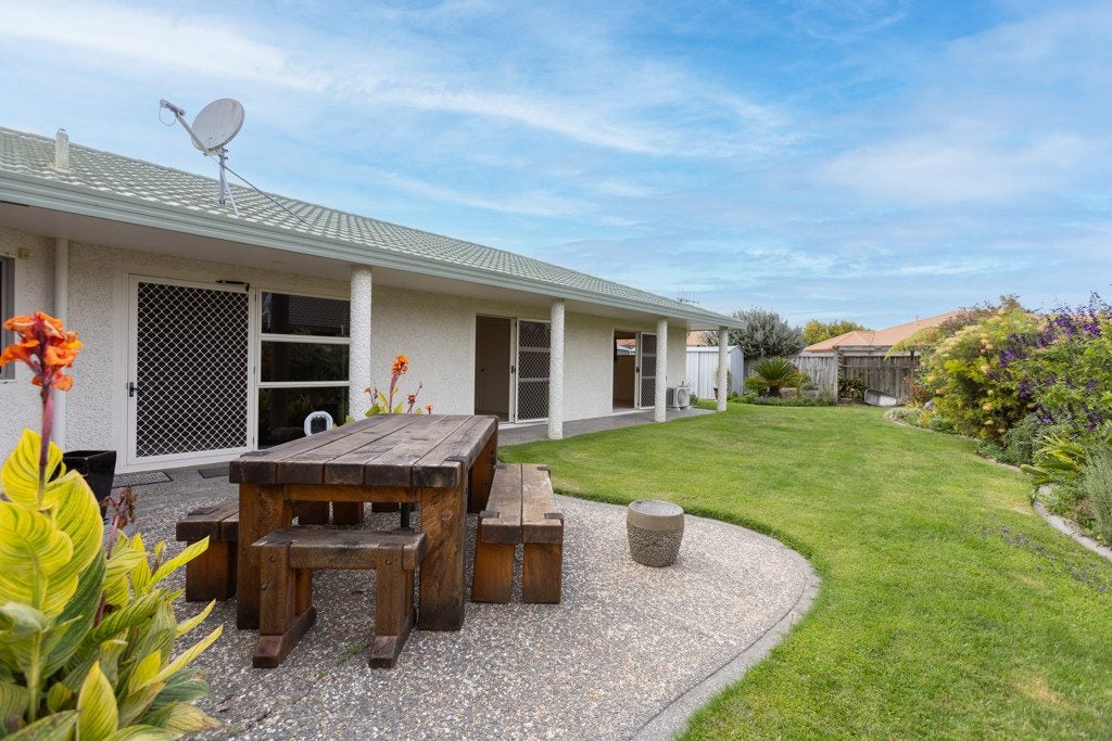 9 Knightsbridge Place, Taradale, Napier - Carousel 1