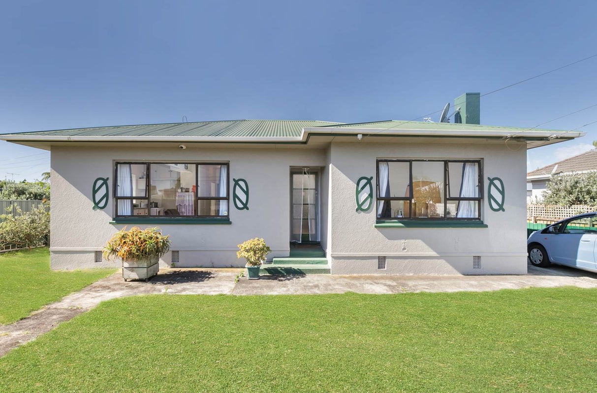 1/1 Viola Avenue, Mangere East, Auckland - Carousel 1