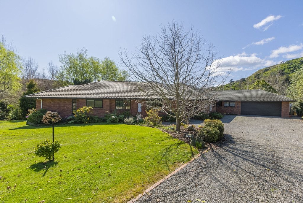 123 Maui Pomare Road, Nikau Valley, Paraparaumu - Carousel 1