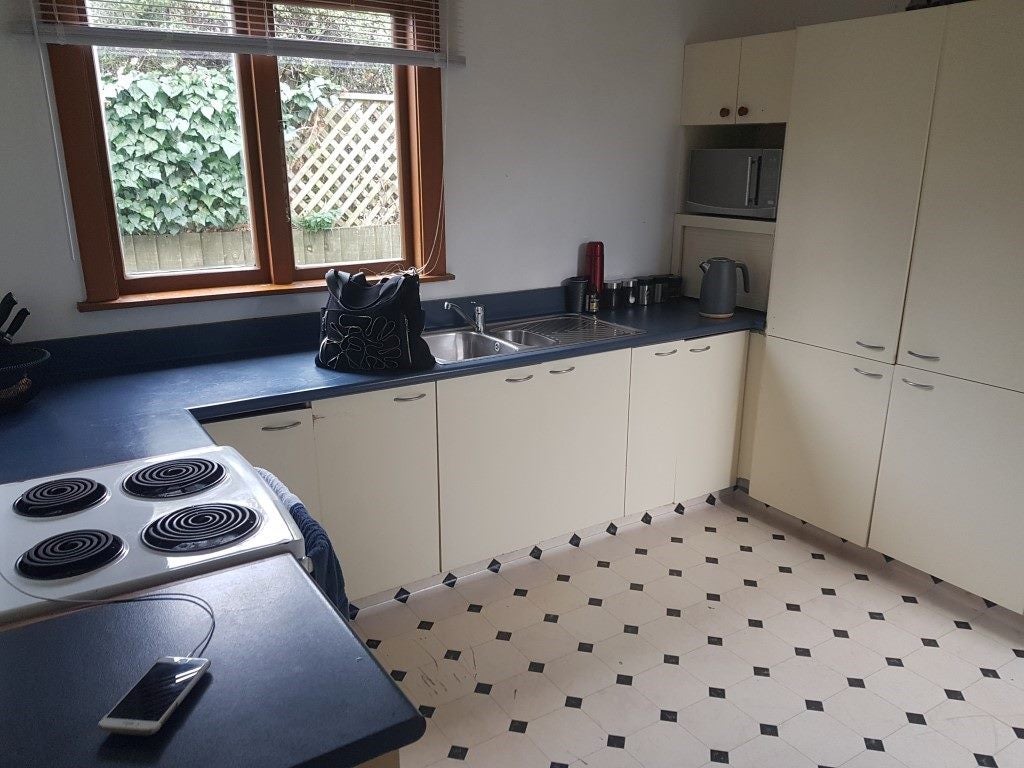 36 Hendon Street, Edgeware, Christchurch - Carousel 2